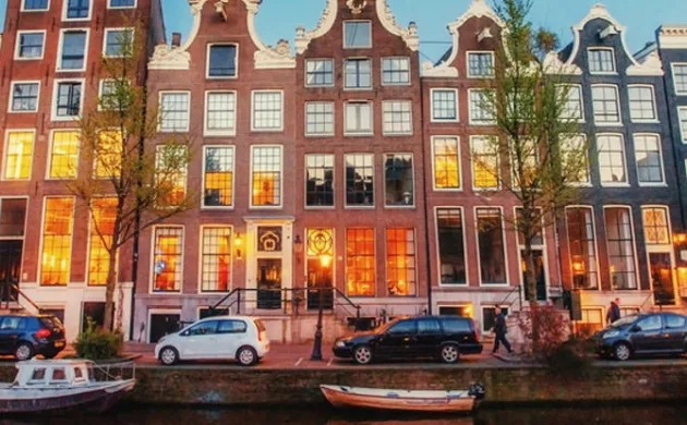 Ça roule à Amsterdam : entretien avec Alexandra Van Huffelen, PDG du réseau de transport GVB Amsterdam