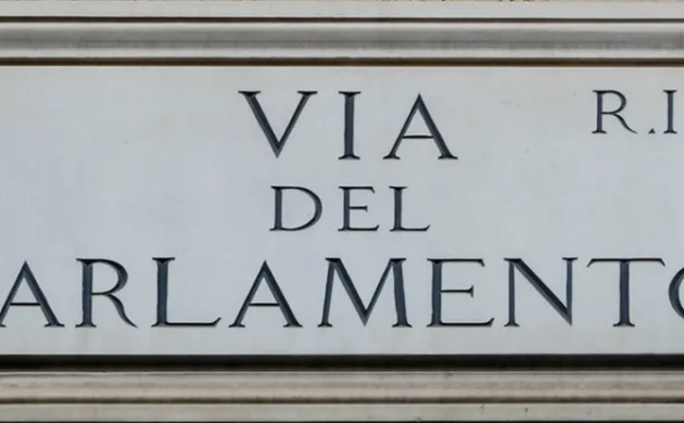 Elections en Italie : euroscepticisme, migrations, Berlusconi, etc. L'analyse de Marc Lazar