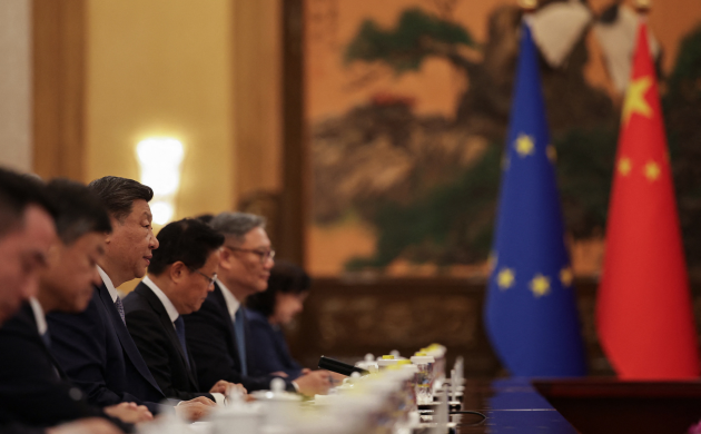 [China Trends #25] - Dealing With a Two-Faced China: From Global Trade to Russia