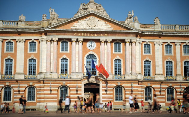 Municipales : une drôle de campagne, en-dessous de la mêlée