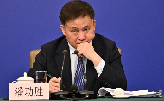 US-China Competition and the Chinese Renminbi: a Strategy of Resilience First