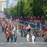 Du sommet de l’OTAN à la coalition des volontaires sur les Champs-Élysées