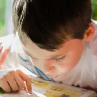 Le temps consacré à l’apprentissage de la lecture, facteur clef dans la lutte contre l’échec scolaire