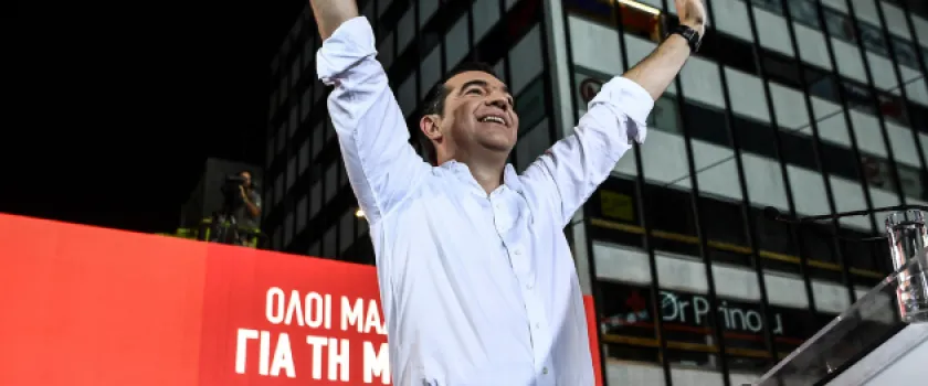 [Campagnes électorales] - De 2015 à 2027, Grèce : Alexis Tsipras, l’odyssée d’un retour politique