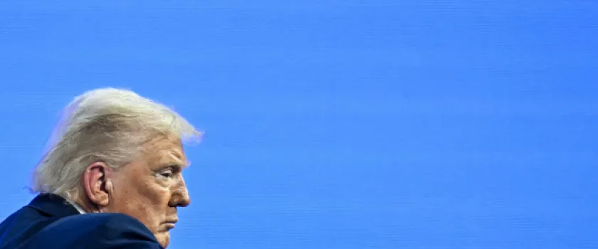 [Le monde vu d’ailleurs] - Trump dans les médias américains : un an après, actions, transactions, réactions