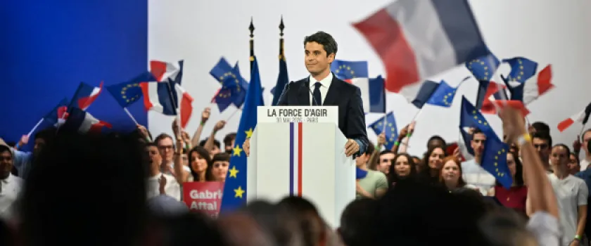 [Paroles de candidats] - Attal : celui qui était "en même temps" héritier et rénovateur