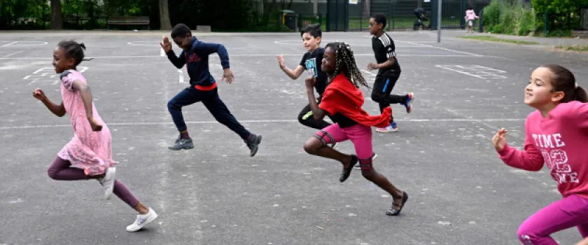 Temps de l’enfant : "L'école ne peut pas, à elle seule, corriger les choix urbains, économiques et sociaux"