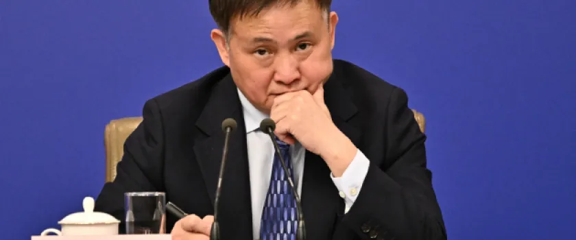 US-China Competition and the Chinese Renminbi: a Strategy of Resilience First