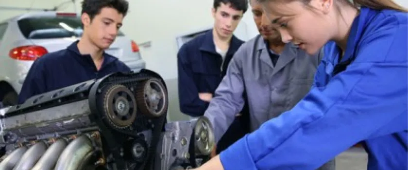 Favoriser l’apprentissage pour lutter contre le chômage des jeunes