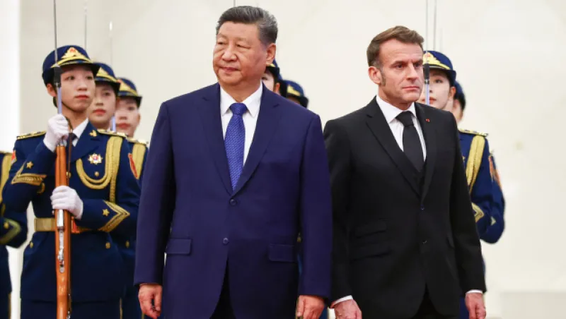 Emmanuel Macron en Chine : haro sur le messager