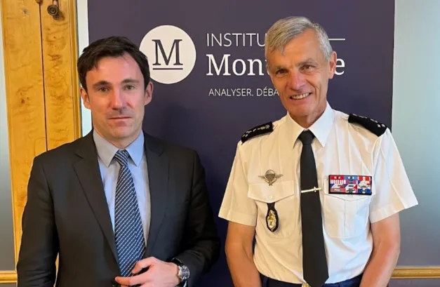 Diriger et agir au coeur de la crise : le cas de la gendarmerie